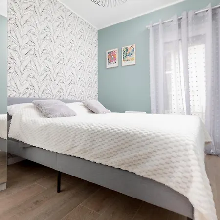 Apartment Cube By Major Domus Club