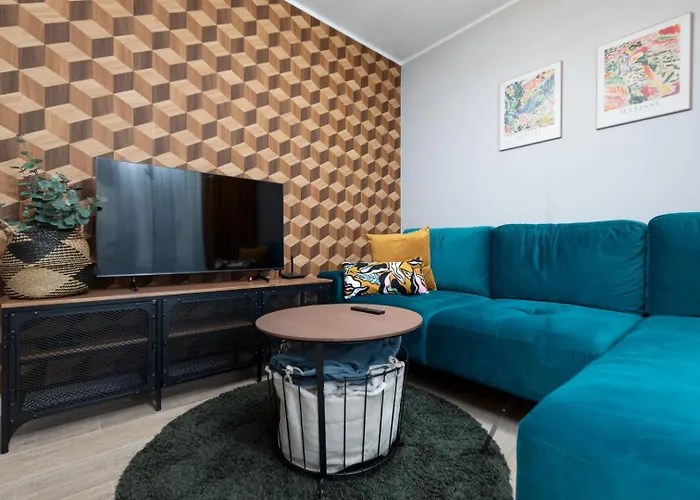 Cube By Major Domus Club